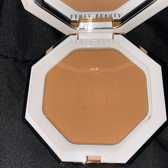 ✨FENTY BEAUTY✨ SUN STALK'R INSTANT WARMTH BRONZER (Private Island - Lt/Med) - Picture 14 of 16